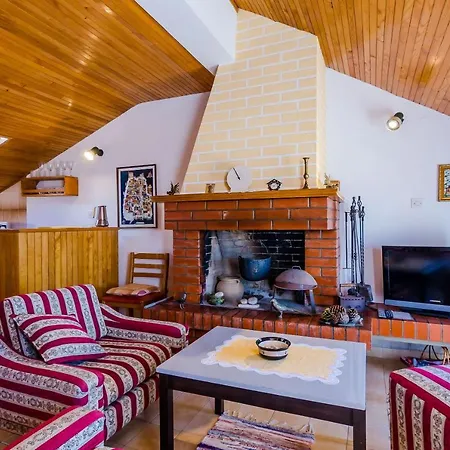 Apartment And Cicko *